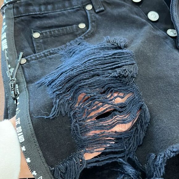 LF The Brand Black Rebel Distressed Denim Hot Shorts Zip Sides Raw Hem Sz 28 NWT - Picture 7 of 11